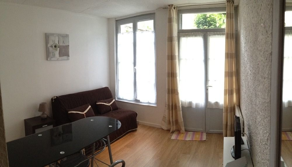 Bien Etre Immo Apartment ปัวติเยร์ ภายนอก รูปภาพ